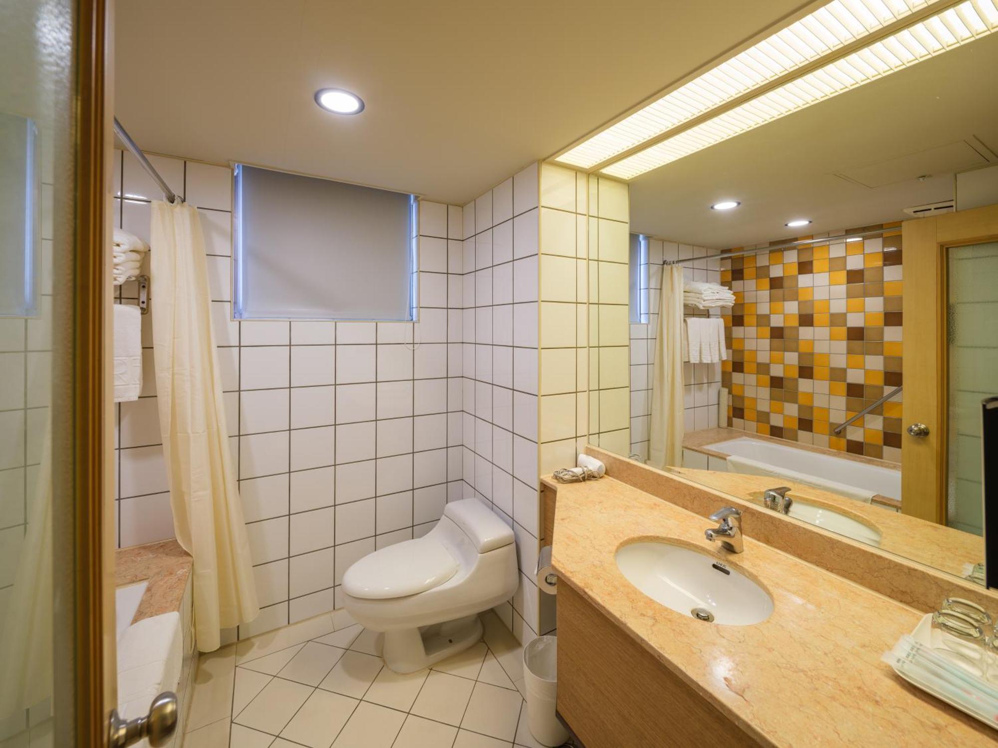 Rich & Free Hotel - Fuzhong 富逸旅趣-板橋府中館 Taipei Extérieur photo