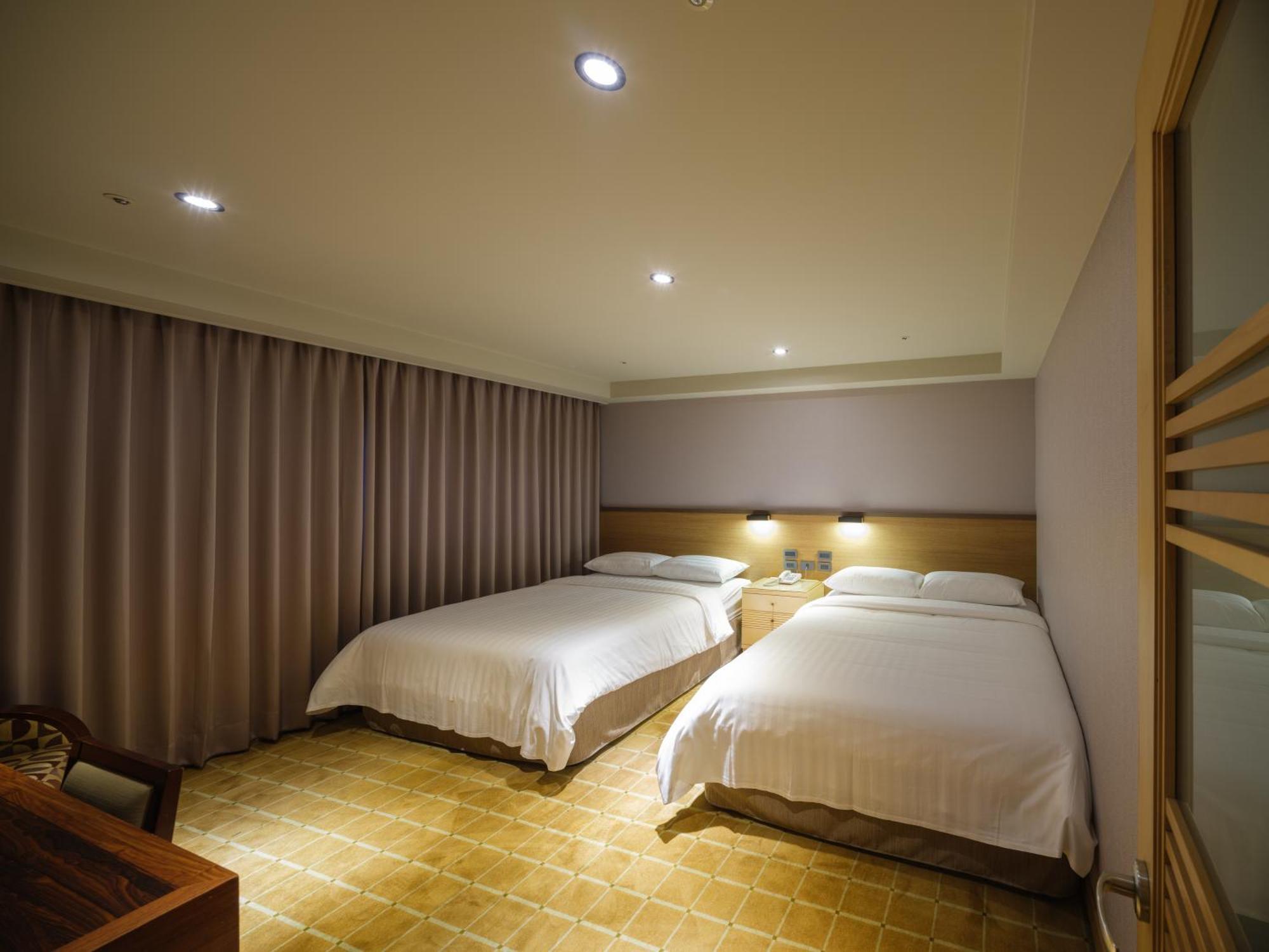Rich & Free Hotel - Fuzhong 富逸旅趣-板橋府中館 Taipei Extérieur photo