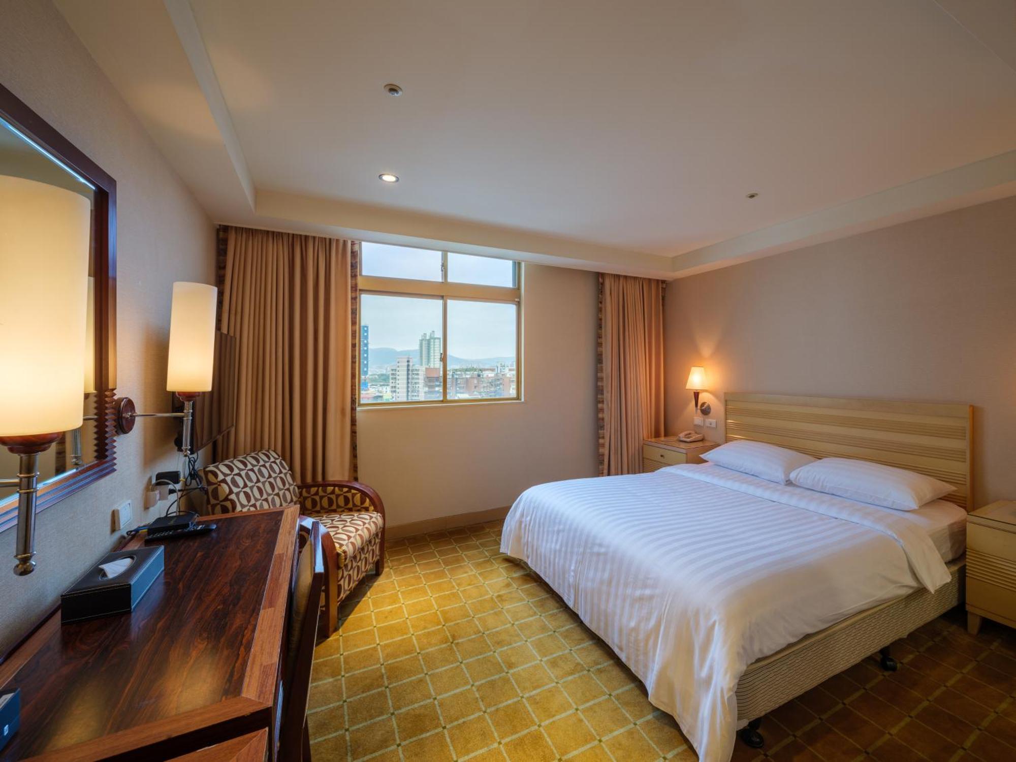 Rich & Free Hotel - Fuzhong 富逸旅趣-板橋府中館 Taipei Extérieur photo