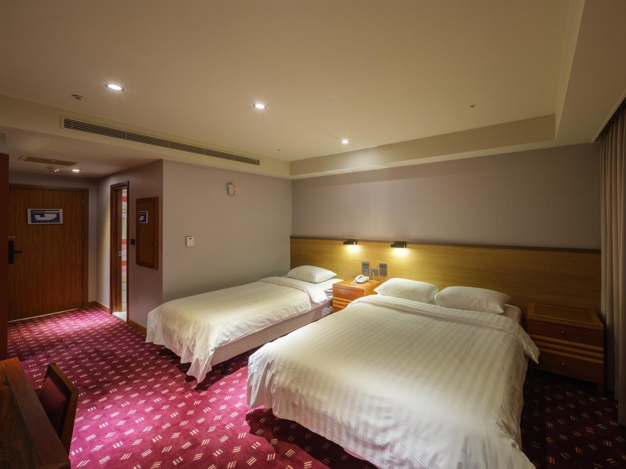 Rich & Free Hotel - Fuzhong 富逸旅趣-板橋府中館 Taipei Extérieur photo