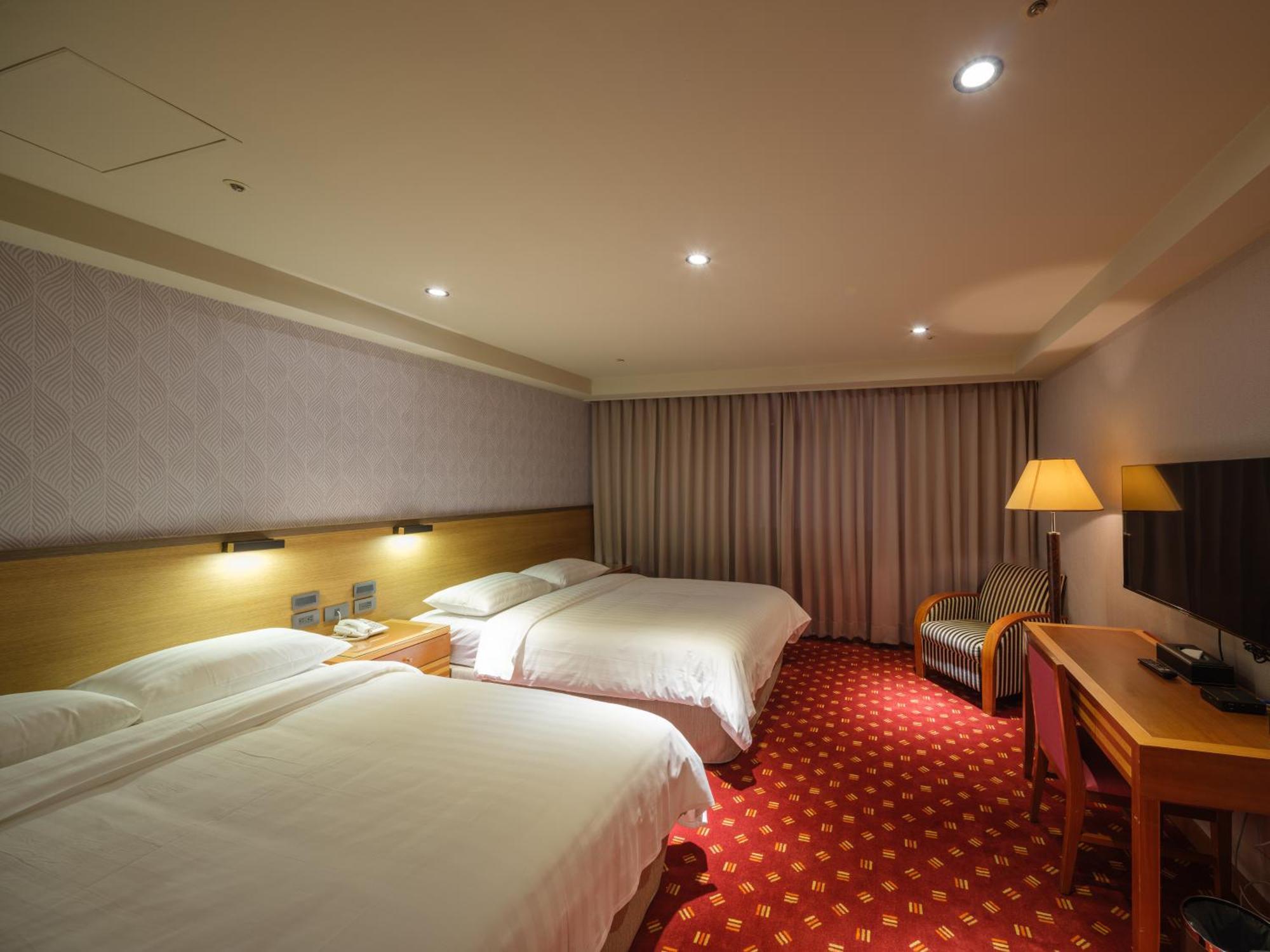 Rich & Free Hotel - Fuzhong 富逸旅趣-板橋府中館 Taipei Extérieur photo