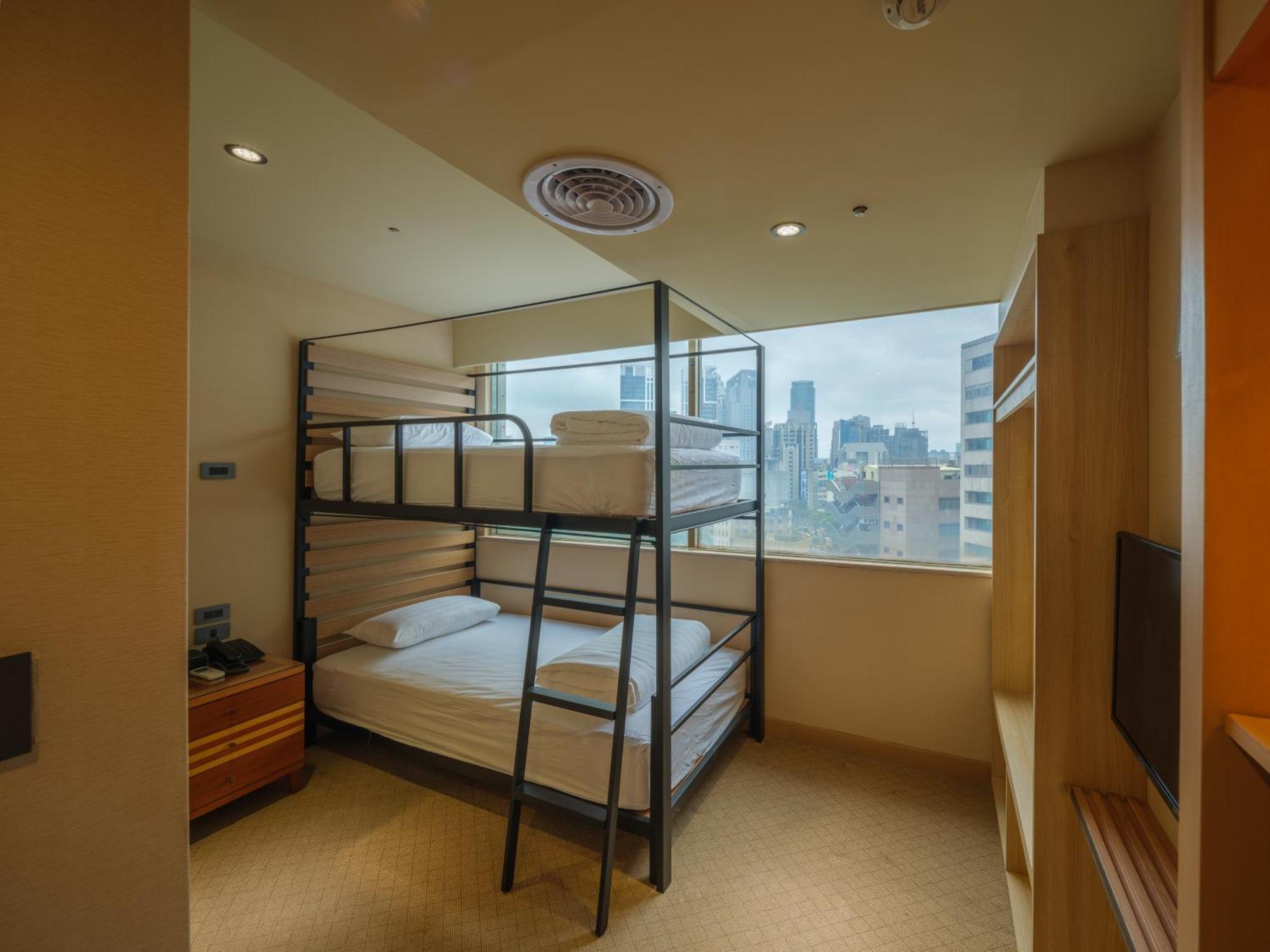 Rich & Free Hotel - Fuzhong 富逸旅趣-板橋府中館 Taipei Extérieur photo